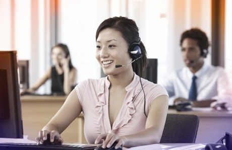 制造業(yè)翻譯服務(wù)的專業(yè)化之路 技術(shù)、質(zhì)量與全球競爭力的交匯點